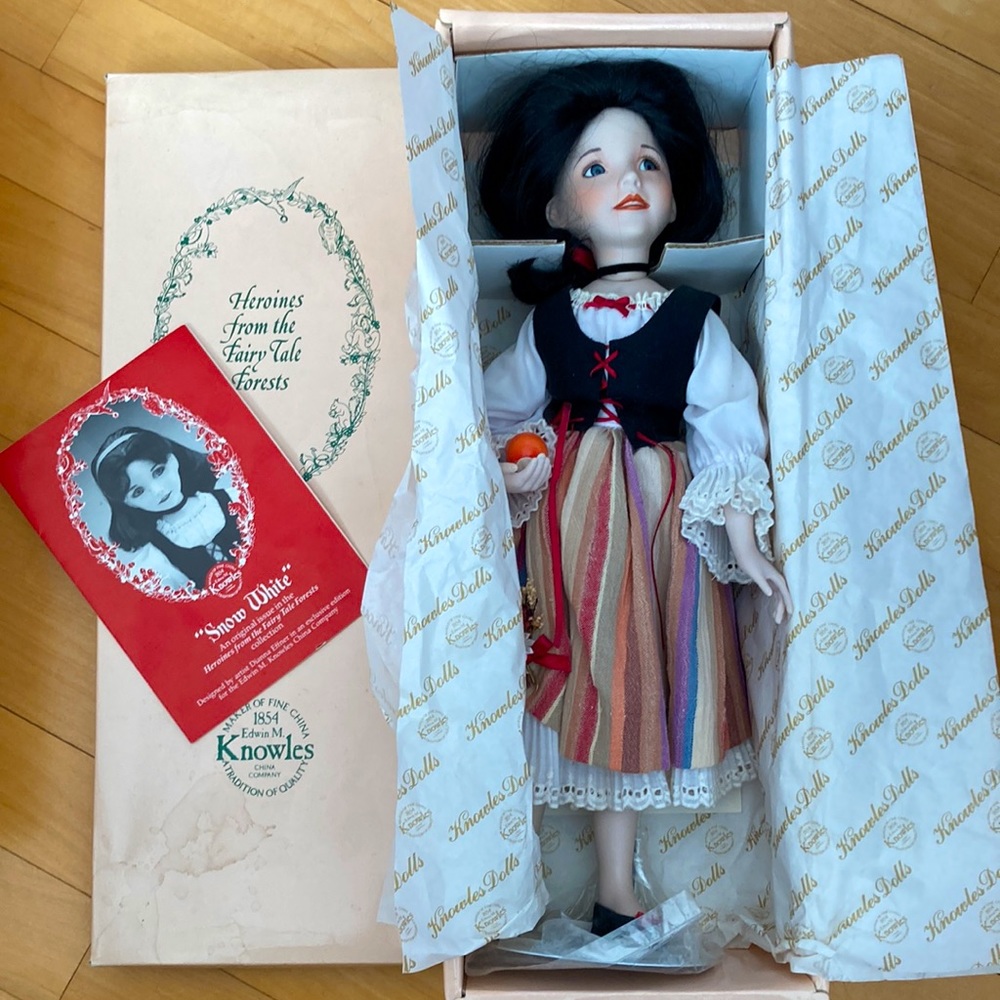 Snow White Porcelain Doll Edwin M. Knowles Heroines Fairy Tale Forest